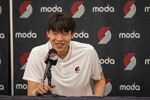 👀文化输出！杨瀚森：教了队友一些中文 只是在节目上不能播出